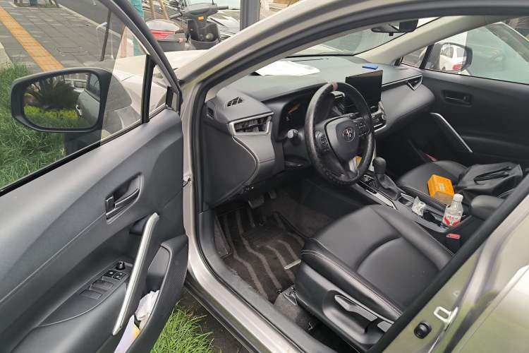 Used Toyota Corolla Cross 2023 2.0L Elite Edition Driver Seat