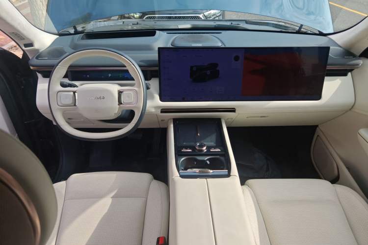 Used Lynk & Co 900 2025 2.0T Ultra
