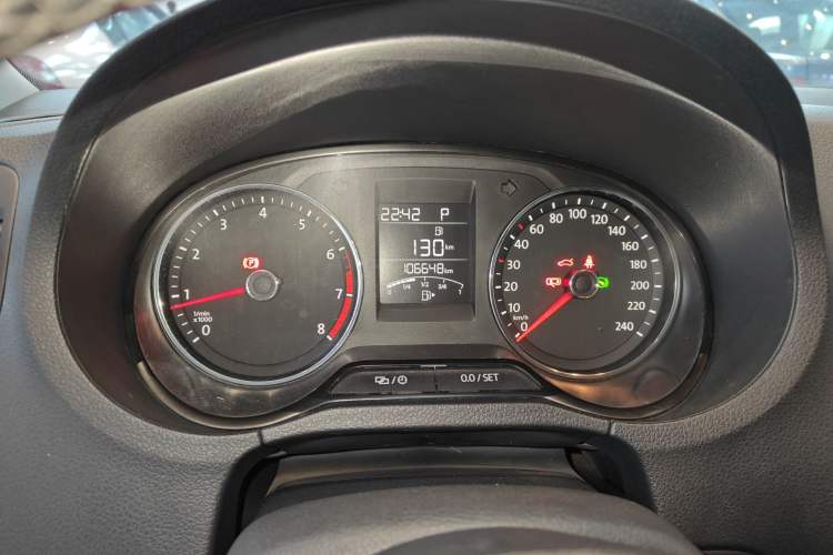 Used Volkswagen Polo 2016 1.6L Cross Polo Automatic
