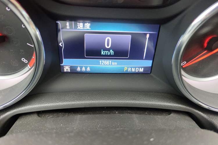 Used Buick Regal 2019 Revised 20T Luxury Version China VI Standard Odometer Close Up