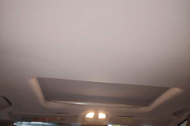 Used SAIC MAXUS G20 2021 PLUS 2.0T Gasoline Automatic Luxury Edition Headliner