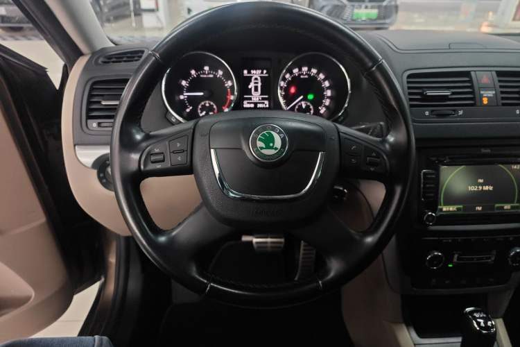 Used Skoda Yeti 2013 1.8T DSG Prestige Edition Steering Wheel