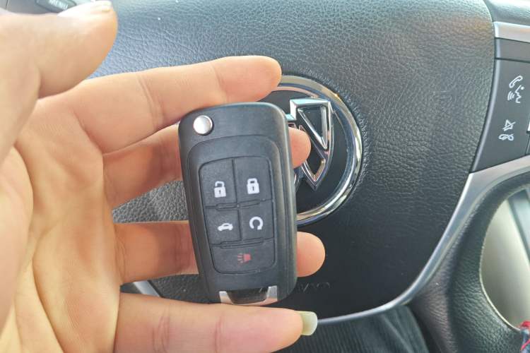 Used Buick GL8 2017 25S Luxury Version China V Standard Vehicle Key