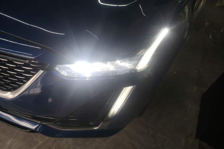 Used Cadillac CT5 2021 28T Luxury Model Left Front Headlight