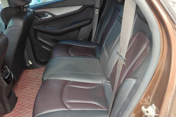 Used Baojun 560 2016 1.8L Manual Luxury Edition