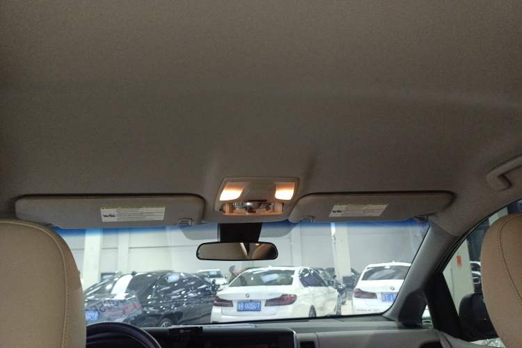 Used Toyota Sienna (Parallel Import) 2018 3.5L Two-Wheel Drive SE U.S. Specification
