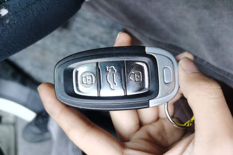 Used Hongqi E-HS3 2019 Zhilian Qiyue Two-Wheel Drive Version
