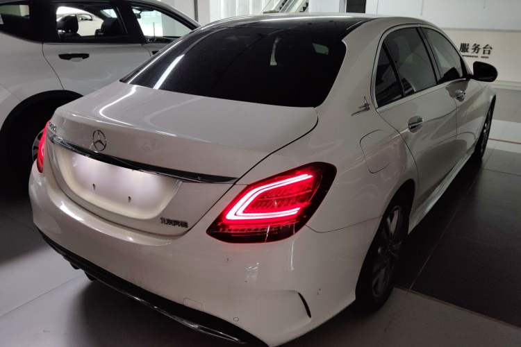 Used Mercedes-Benz C-Class 2021 C 200 L Fashion Edition Sport Version Rear Right 45 Deg