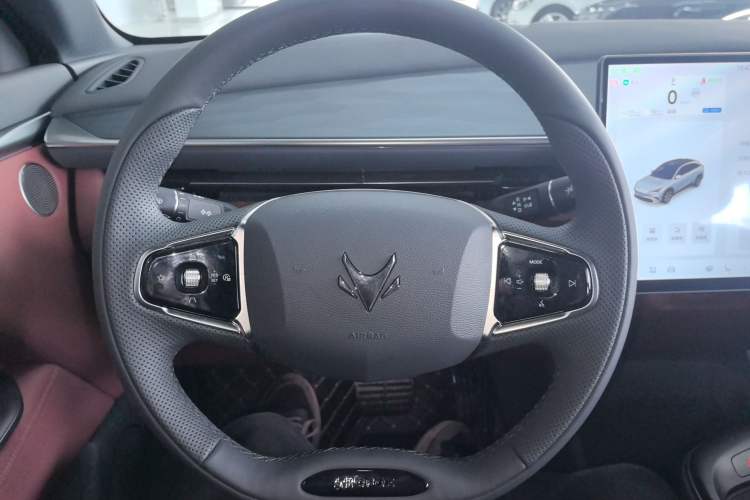 Used ARCFOX Alpha T5 2026 Model Range-Extended 1215 Yuanjing Smart Driving Version
