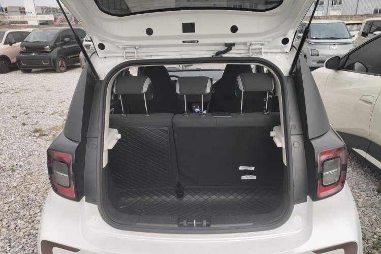 Used JAC Yiwei E10X 2024 Charming Edition 301km Lite
