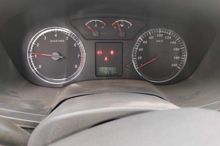 Used Great Wall Wingle 5 2013 2.4L European Version Two-Wheel Drive Elite Edition Big Double Cab – 4G69S4N