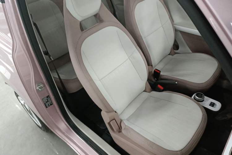 Used Geely Galaxy Panda 2025 210 km – Yuanqi Bear Right Front Seat