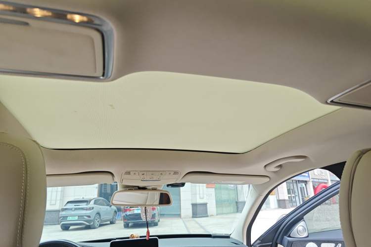 Used Mercedes-Benz C-Class 2015 C 300 L Sport Edition Headliner