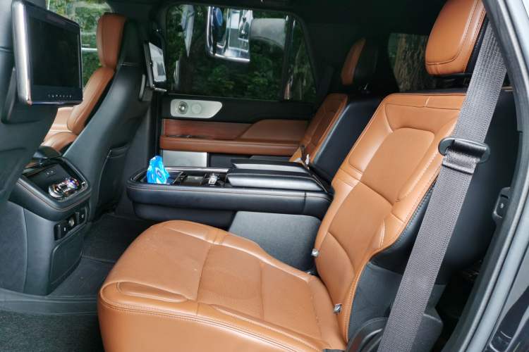 Used Lincoln Navigator 2019 3.5T Prestige Version China VI Standard
