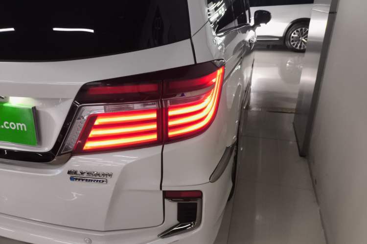 Used Honda Elysion 2019 2.0L Hybrid Luxury Edition
