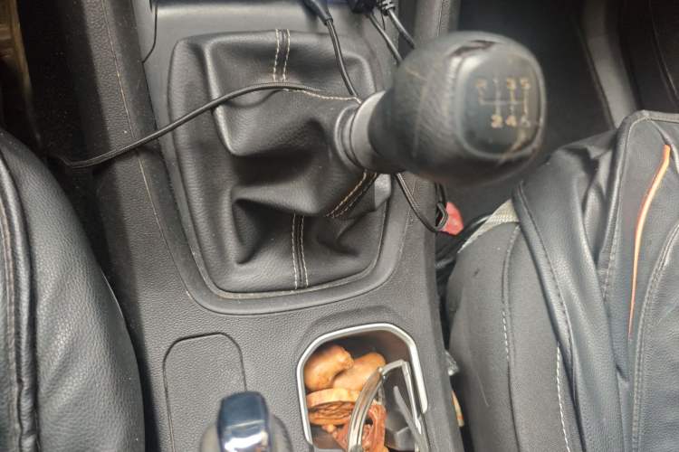 Used Wuling Hongguang S3 2019 1.5L Manual Standard Version China VI Standard
