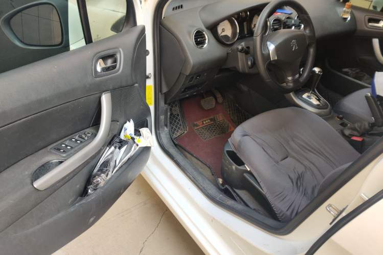 Used Peugeot 408 2013 2.0L Automatic Luxury Edition