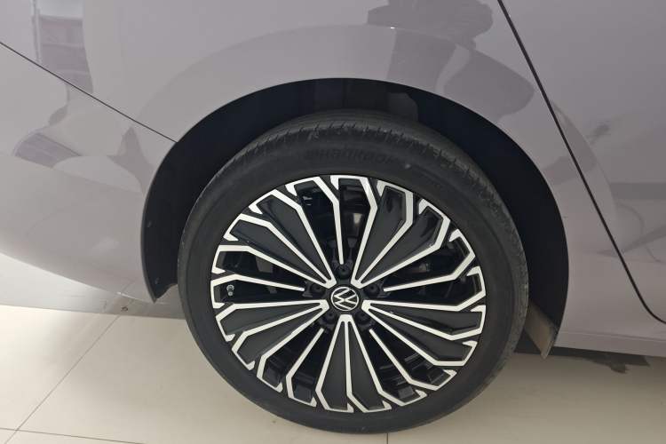 Used Volkswagen Passat 2025 Pro 380TSI Dragon Supreme Edition