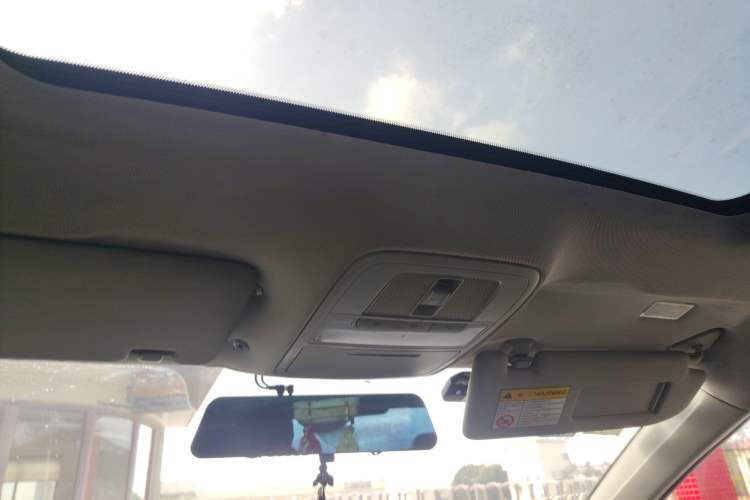 Used Roewe i6 New Energy 2017 45T Hybrid Connect & Smart Enjoyment Edition Headliner