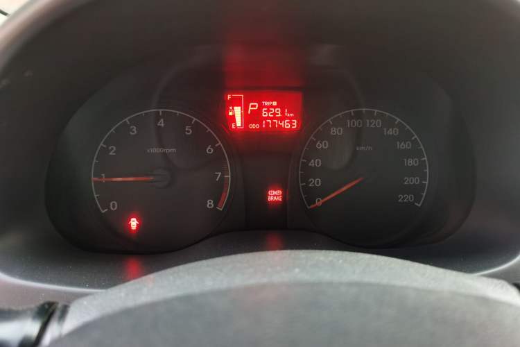 Used Hyundai Verna (older generation) 2010 Sedan 1.4L Automatic Comfort Model GS Instrument Cluster