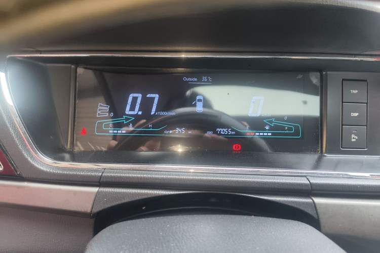 Used CHANGAN KAICHENG Oushang A600 2016 1.5L Manual Luxury 7-Seater Odometer Close Up