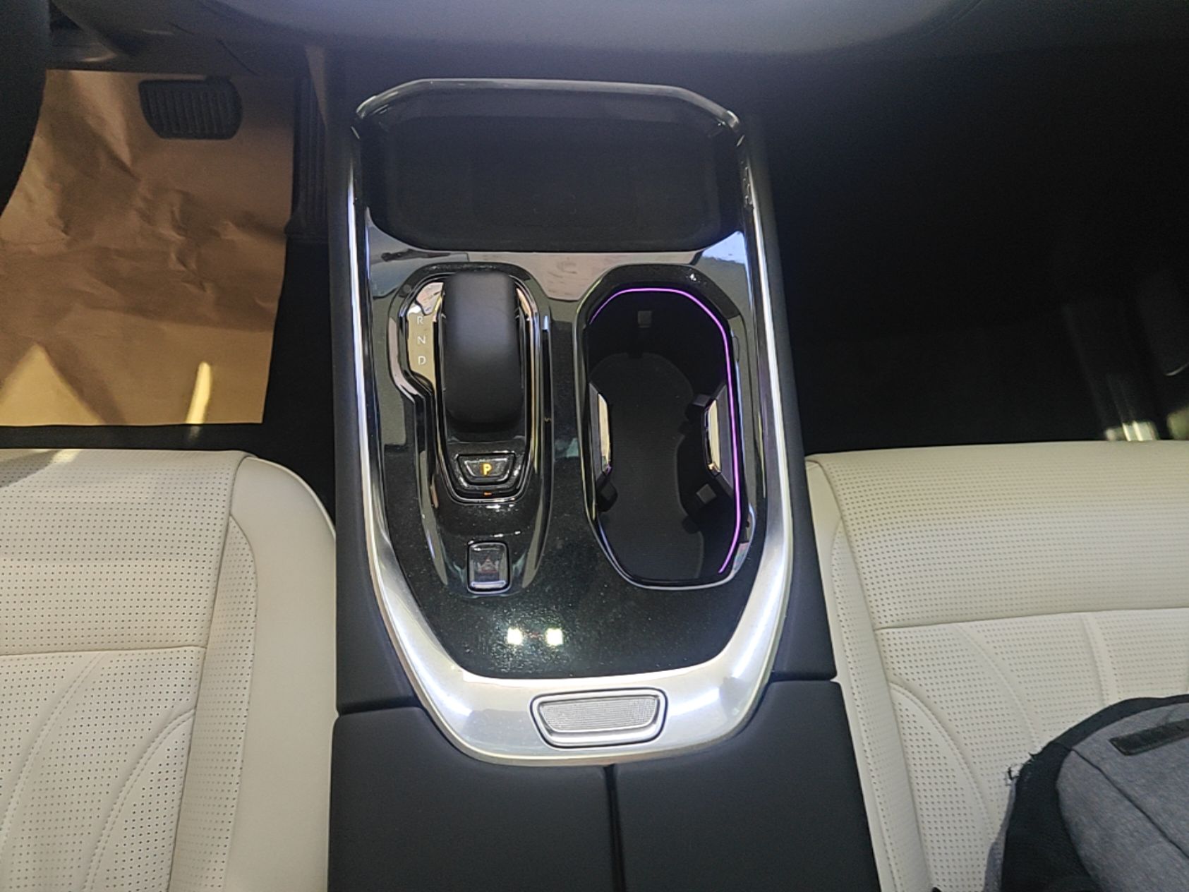 Zeekr 009 2024 GAC Trumpchi — снимка 16