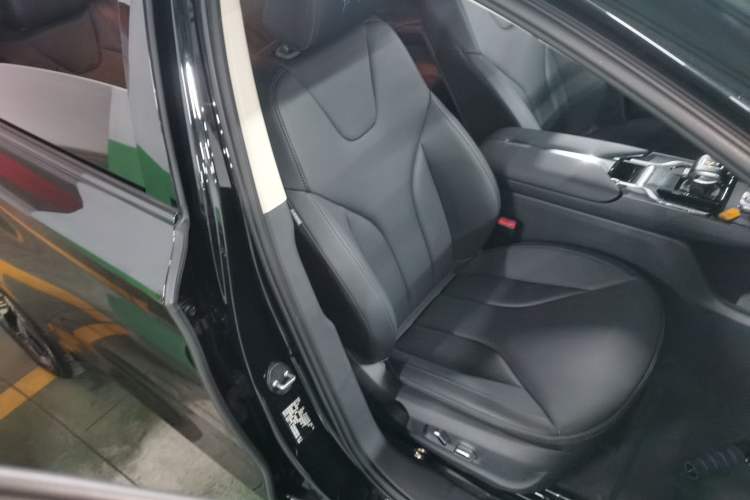 Used Hongqi E-QM5 2021 Online Booking Charging T3 Edition 5-Seater