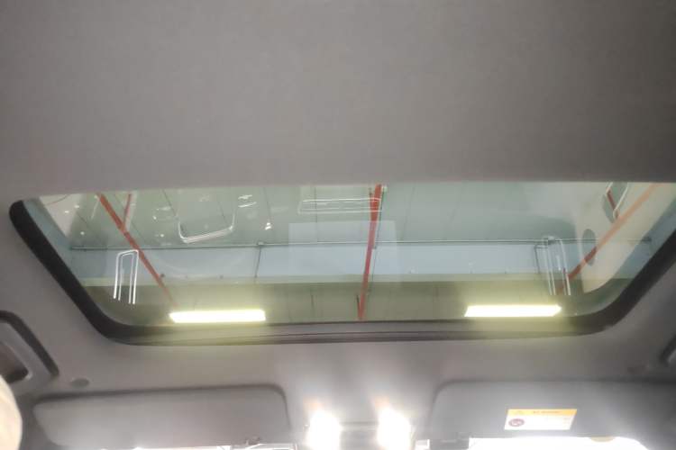 Used Li Auto L8 2023 Pro Model
