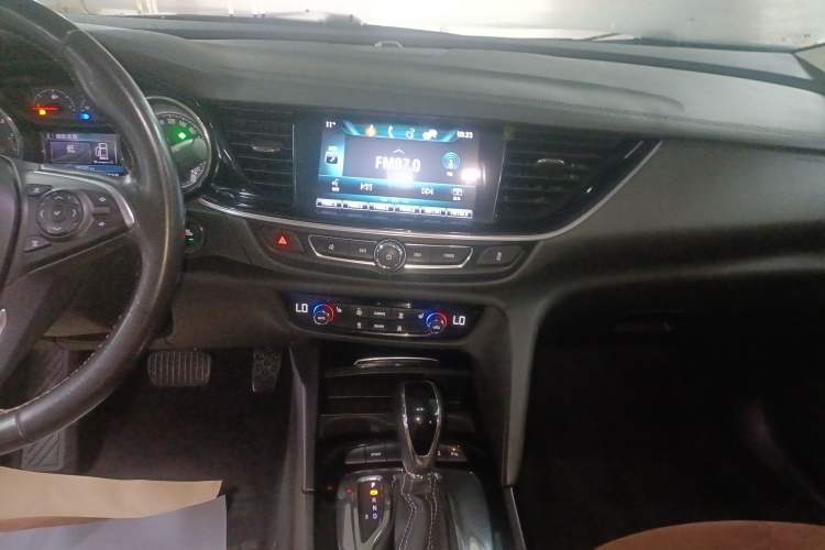 Used Buick Regal 2017 20T Luxury Model
