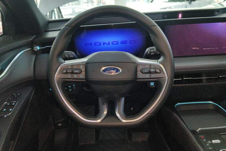 Used Ford Mondeo 2025 2.0T EcoBoost Ultimate Edition
