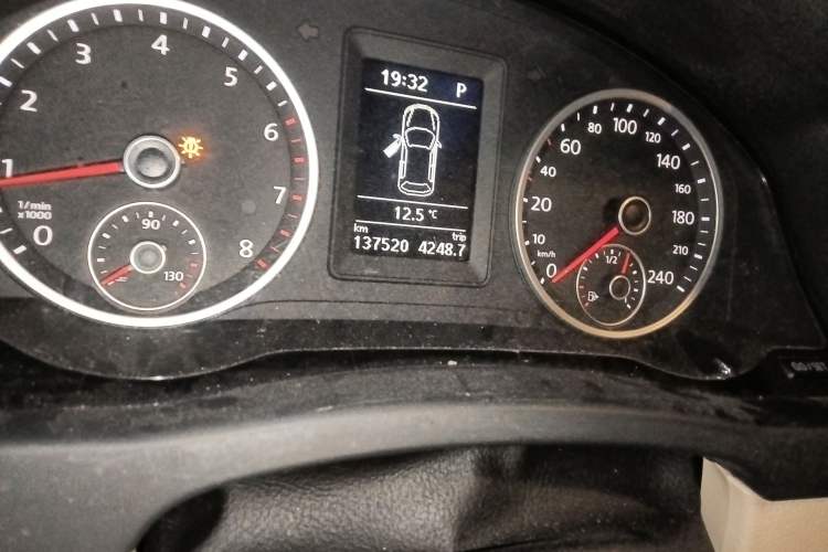 Used Volkswagen Tiguan 2012 1.8TSI Automatic Two-Wheel Drive Zhaoshi Edition Odometer Close Up