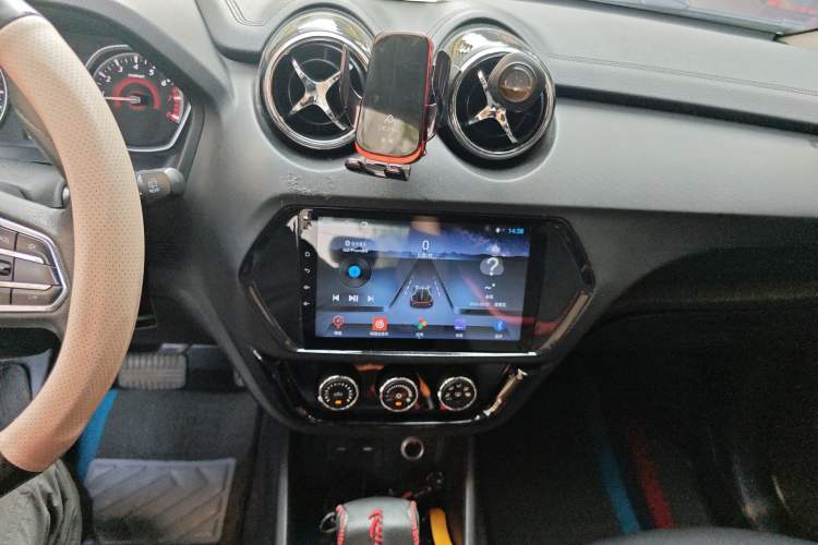 Used Soueast DX3 2018 1.5T CVT Luxury Model Audio And AC Panel