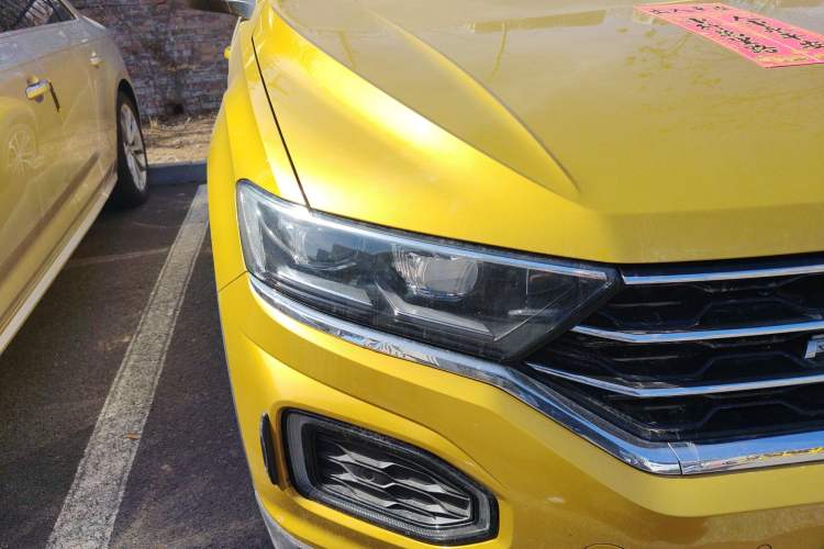 Used Volkswagen T-ROC 2018 280TSI DSG Four-Wheel Drive Luxury Version China V Emission Standard Right Front Headlight