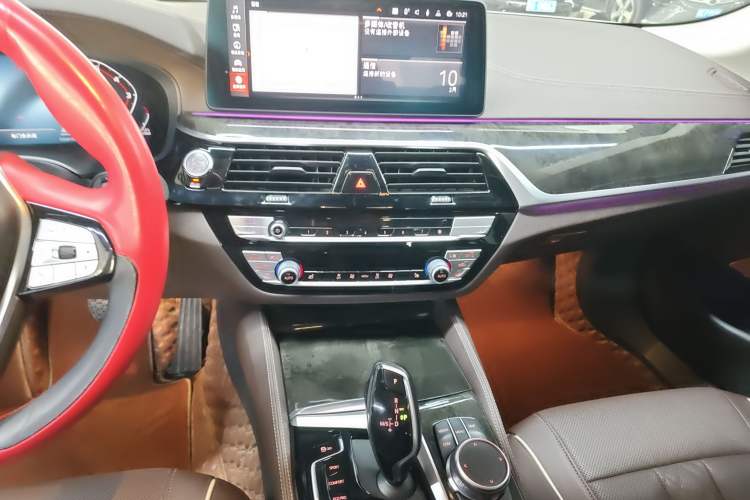 Used BMW 5 Series 2021 Updated Version 525Li Luxury Package Audio And AC Panel