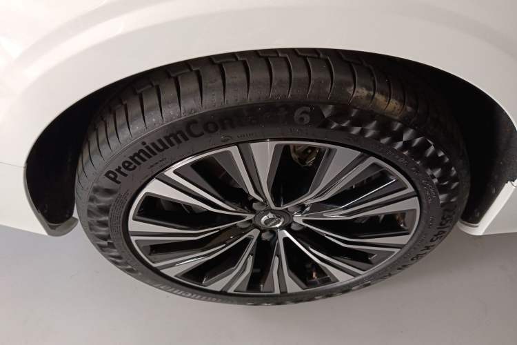 Used Volvo V60 2024 B5 Zhiyuan Luxury Edition
