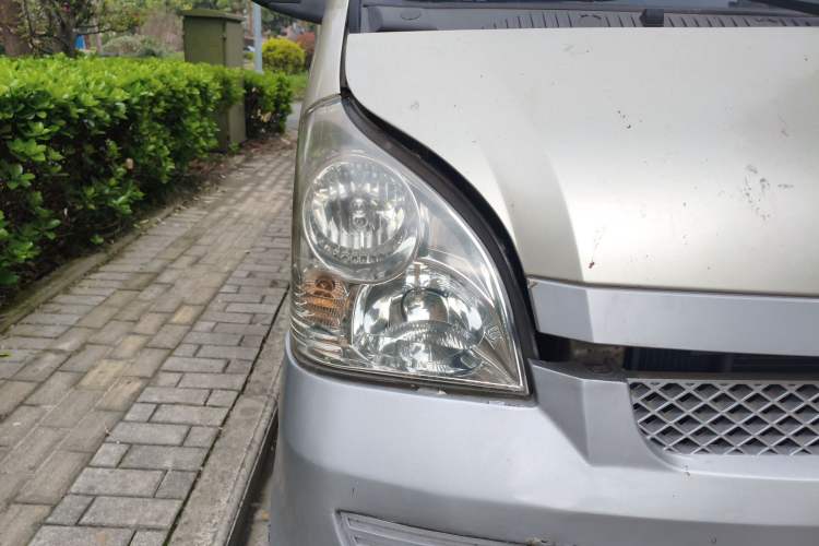 Used Wuling Rongguang 2011 1.2L Base Version
