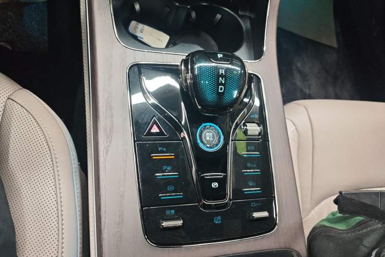 Used BYD Han 2025 EV with 701 km of Laser Radar-Enabled Intelligent Driving