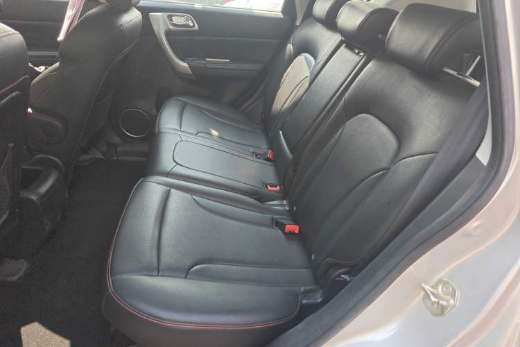 Used Haval H6 2015 Upgraded Model 1.5T Manual Two-Wheel Drive Elite Version