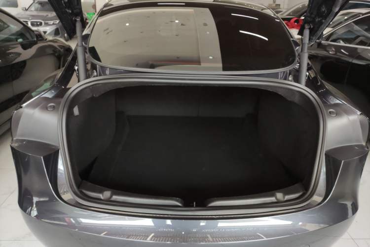 Used Tesla Model 3 2023 Rear-Wheel-Drive Version
