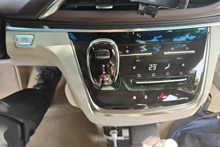 Used Buick GL8 2023 Land Executive Class 652T Luxury Model