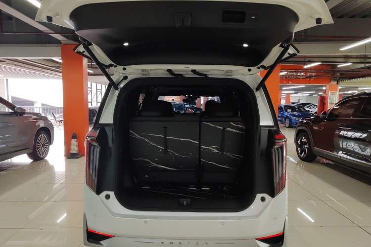 Used GAC Trumpchi M8 2023 Zongshi Series Dual-Motor Supreme Edition