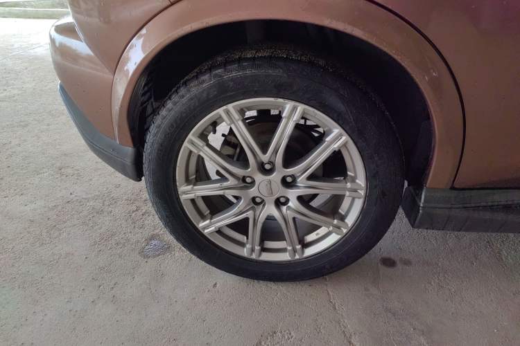 Used Infiniti ESQ 2014 1.6L Spontaneous Edition
