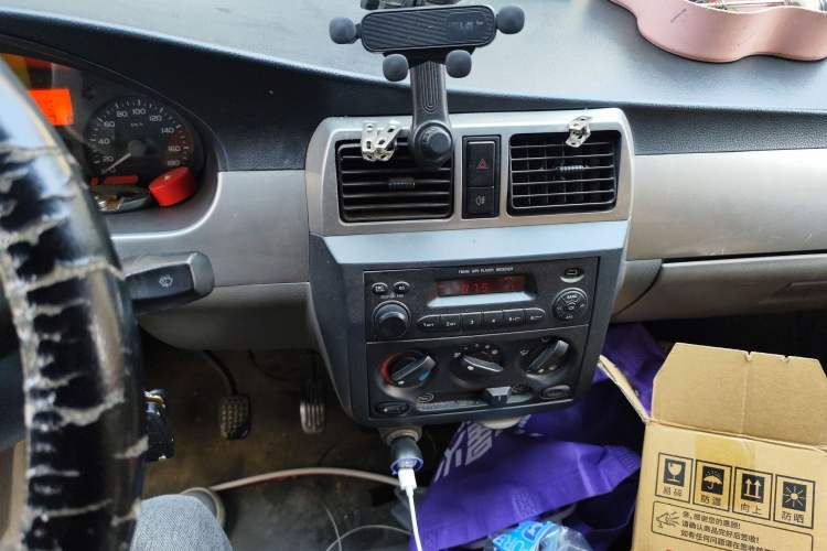 Used Wuling Rongguang 2011 1.2L Base Version
