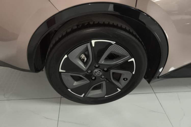 Used Toyota bZ3 2023 616 km Long-Range Premium