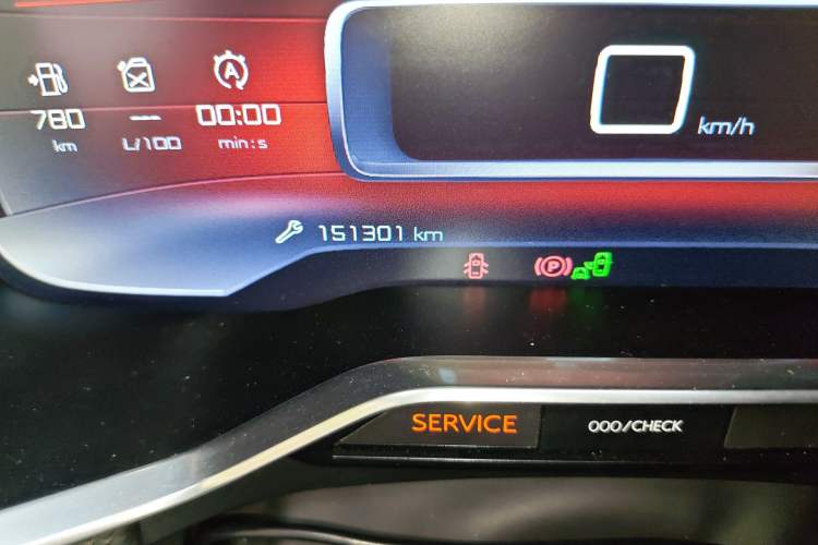 Used Citroen C6 2017 380THP Luxury Version Odometer Close Up