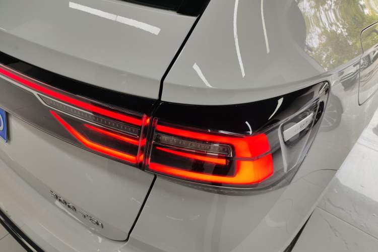 Used Volkswagen Tharu 2023 300TSI Two-Wheel-Drive Moonlight Edition