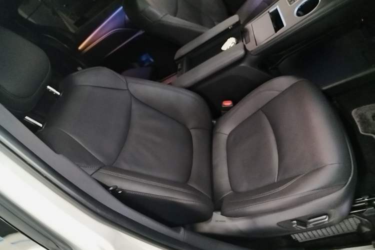 Used Toyota Sienna 2024 2.5L Hybrid Four-Wheel Drive Prestige Edition
