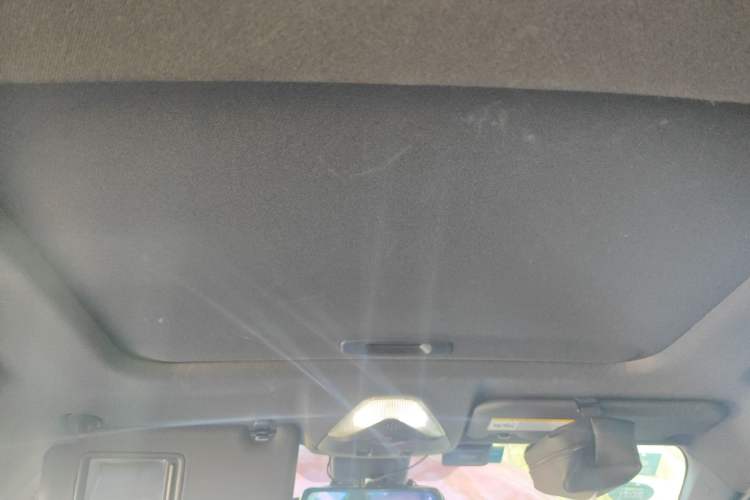 Used Toyota C-HR 2018 2.0L Leading with Sunroof China VI Standard Headliner