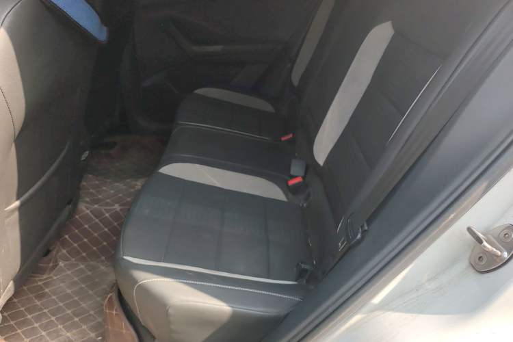 Used Volkswagen T-ROC 2018 230TSI DSG Two-Wheel Drive Advanced Version China V Standard