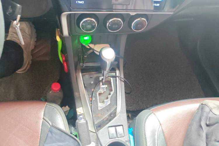 Used Toyota Corolla 2017 Revised Version 1.2T S-CVT GL Gear Lever